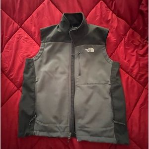 Men’s The North Face vest